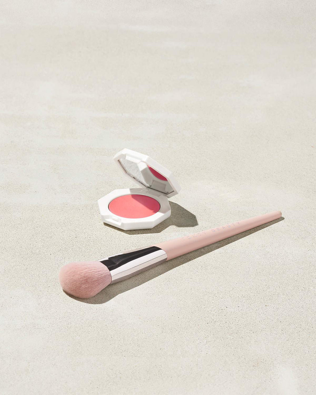 CHEEKS OUT FREESTYLE CREAM BLUSH - fenty glowup