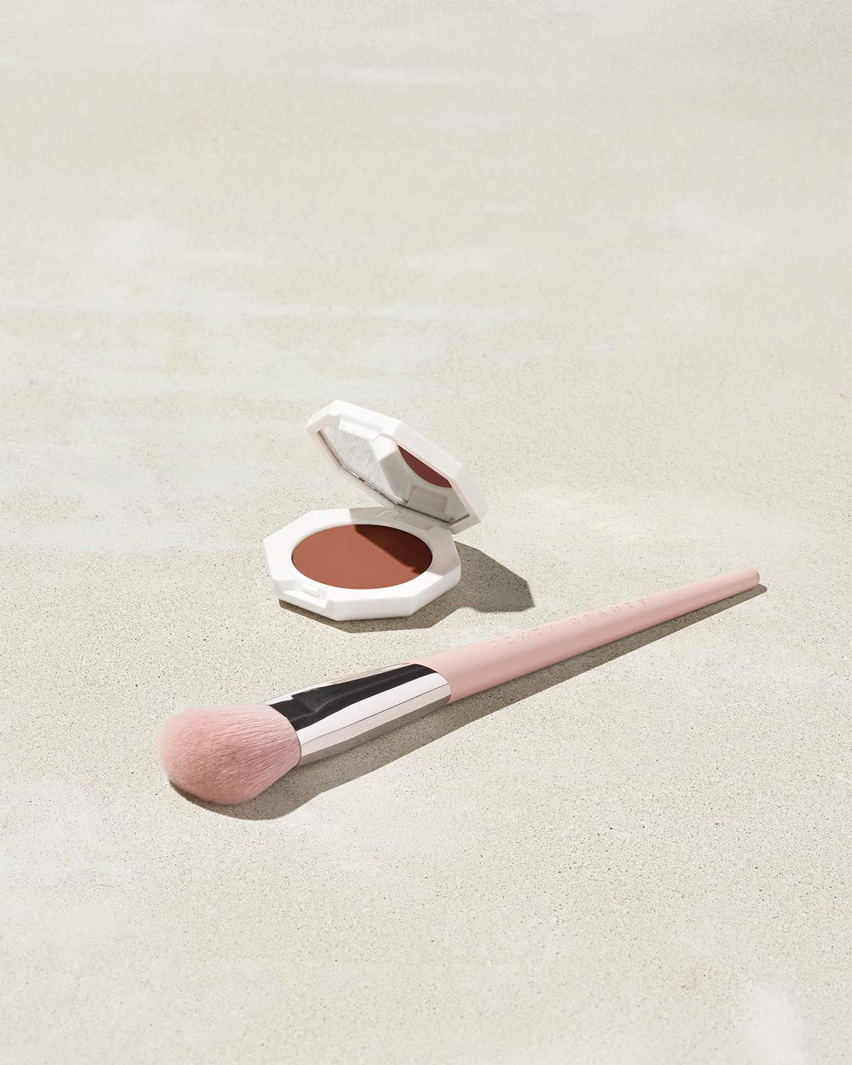 CHEEKS OUT FREESTYLE CREAM BLUSH - fenty glowup