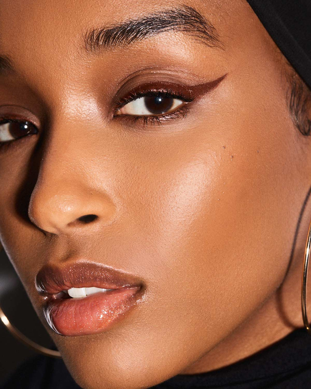Flyliner Longwear Liquid Eyeliner - fenty glowup