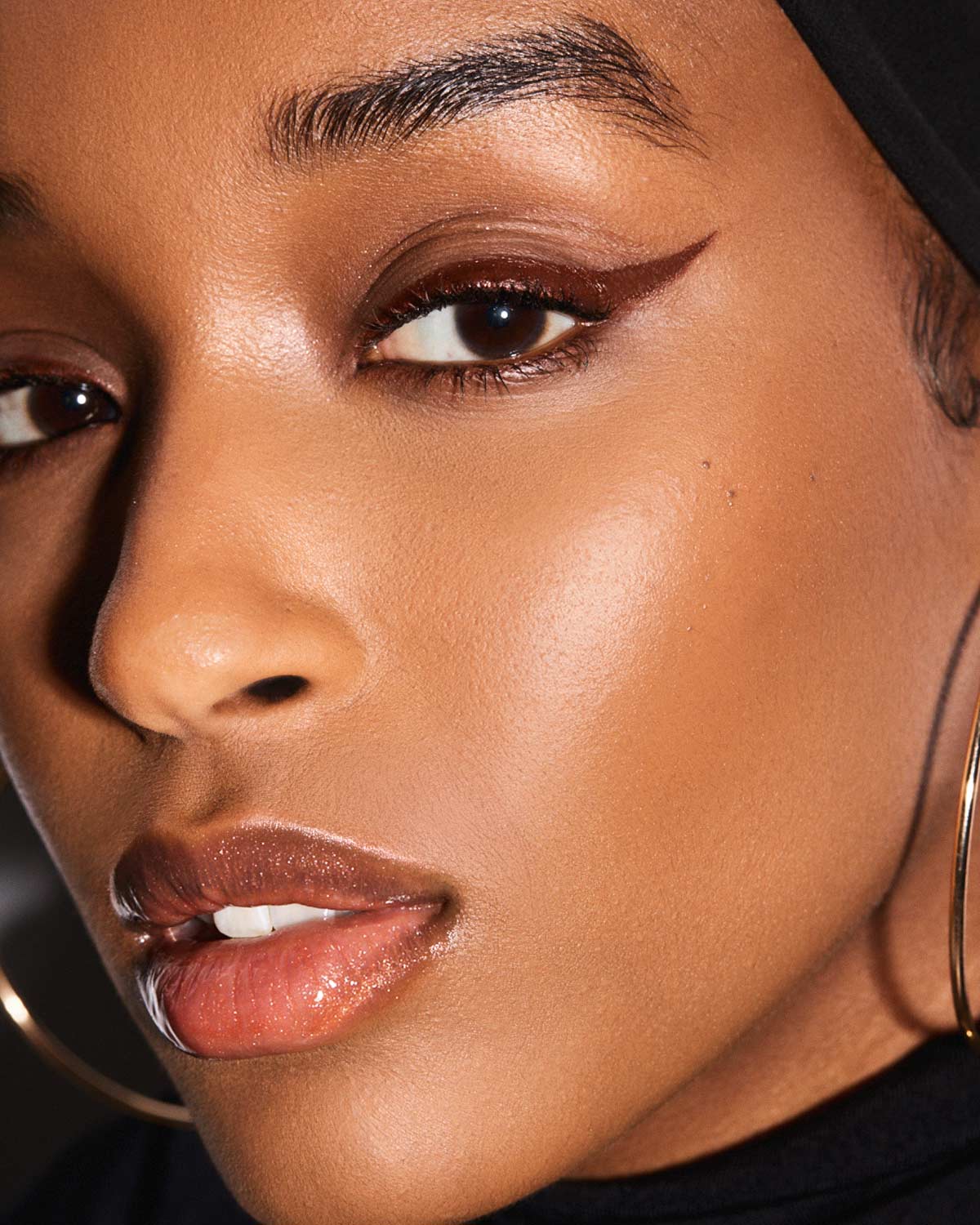 Flyliner Longwear Liquid Eyeliner - fenty glowup