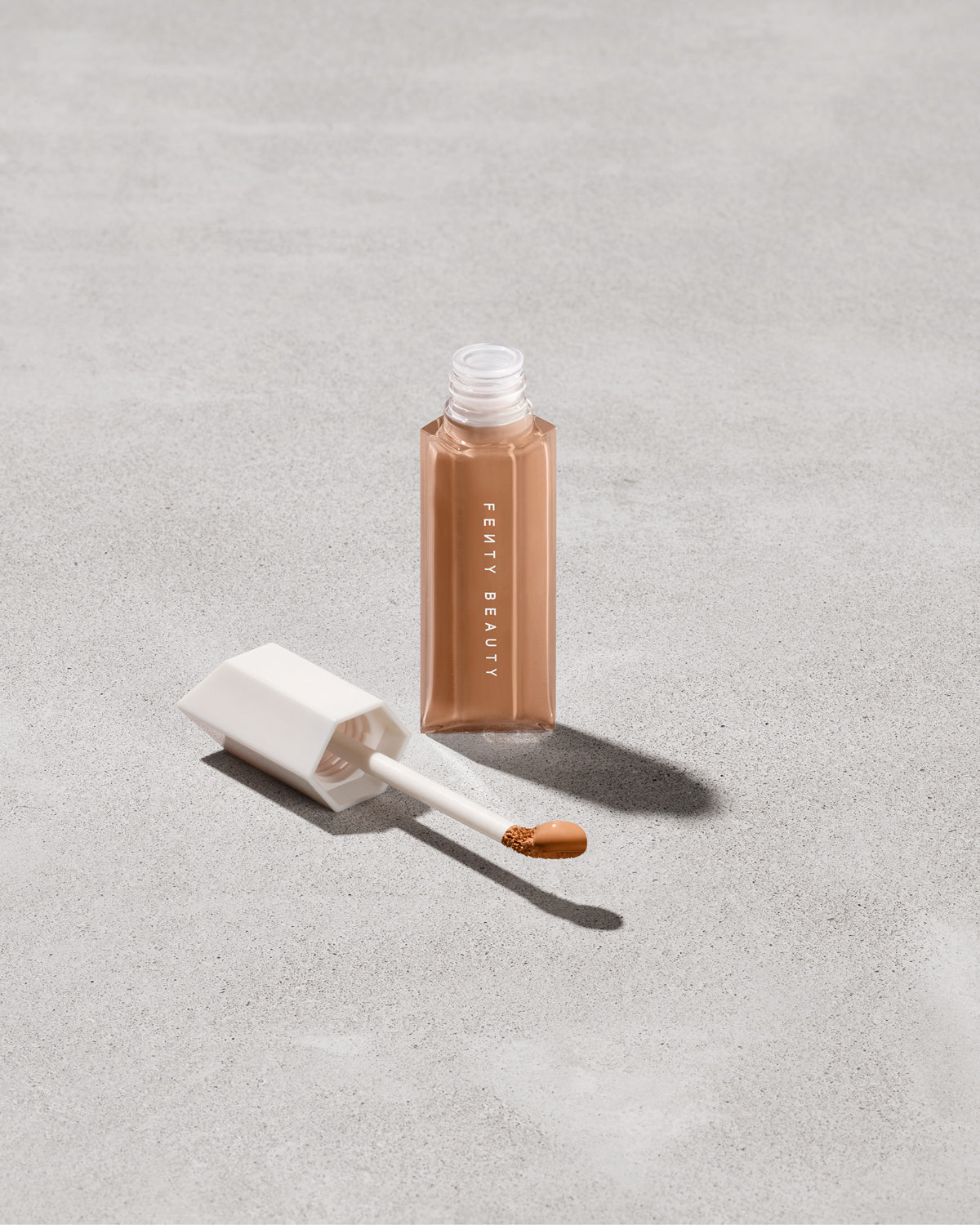 WE'RE EVEN HYDRATING LONGWEAR CONCEALER - fenty glowup