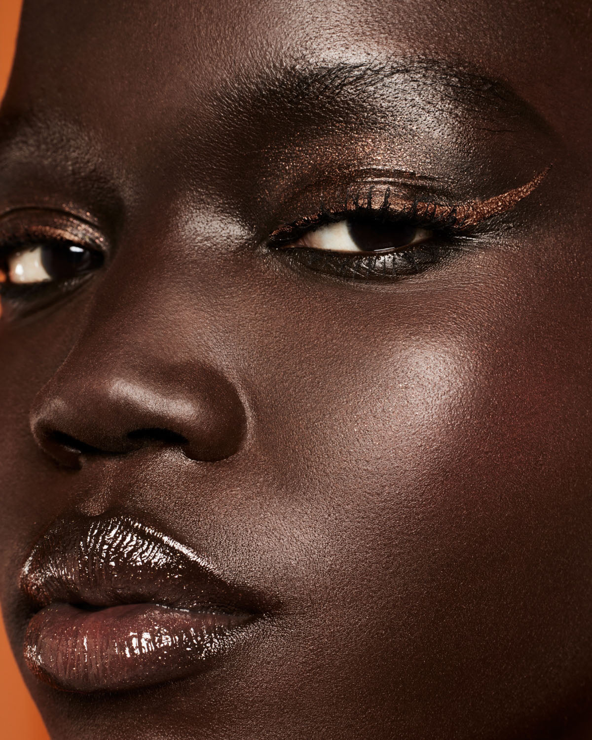 Glitty Lid Shimmer Liquid Eyeliner - fenty glowup