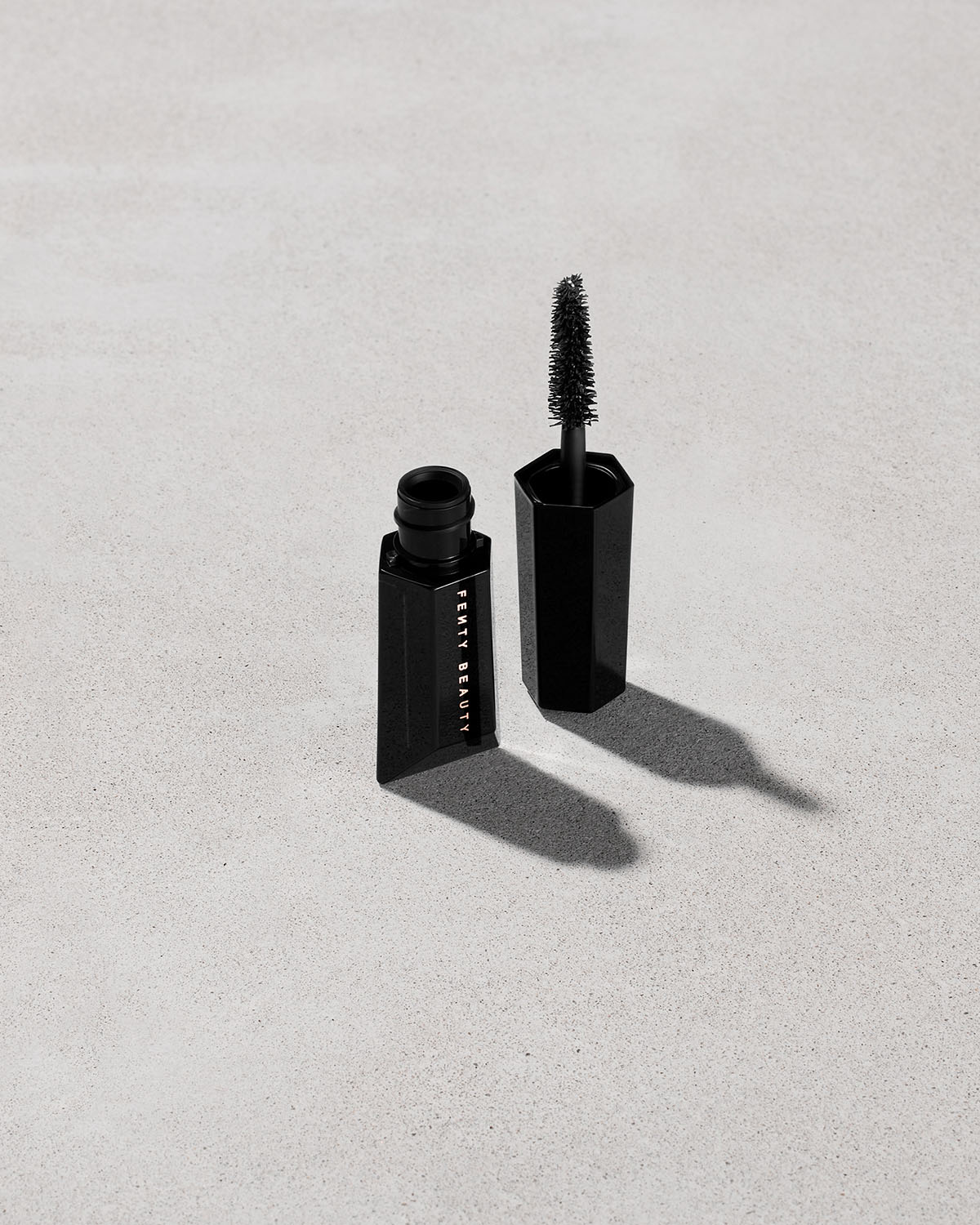 Hella Thicc Volumizing Mascara - fenty glowup