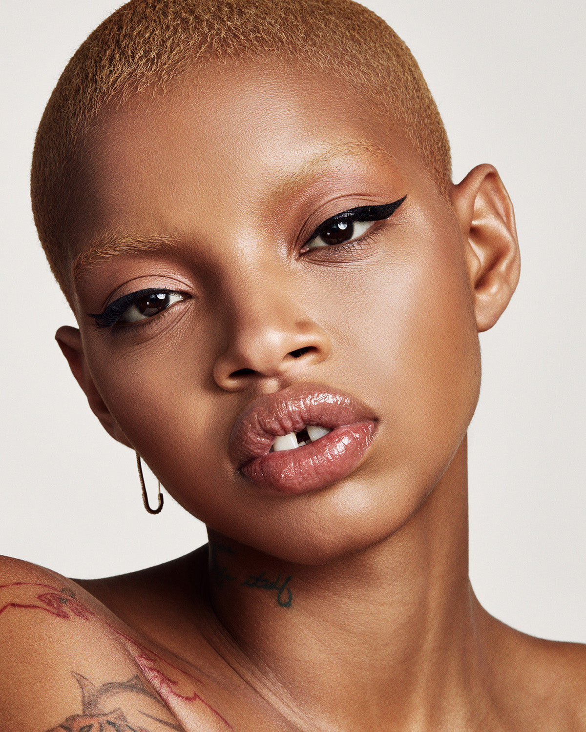 Flyliner Longwear Liquid Eyeliner - fenty glowup