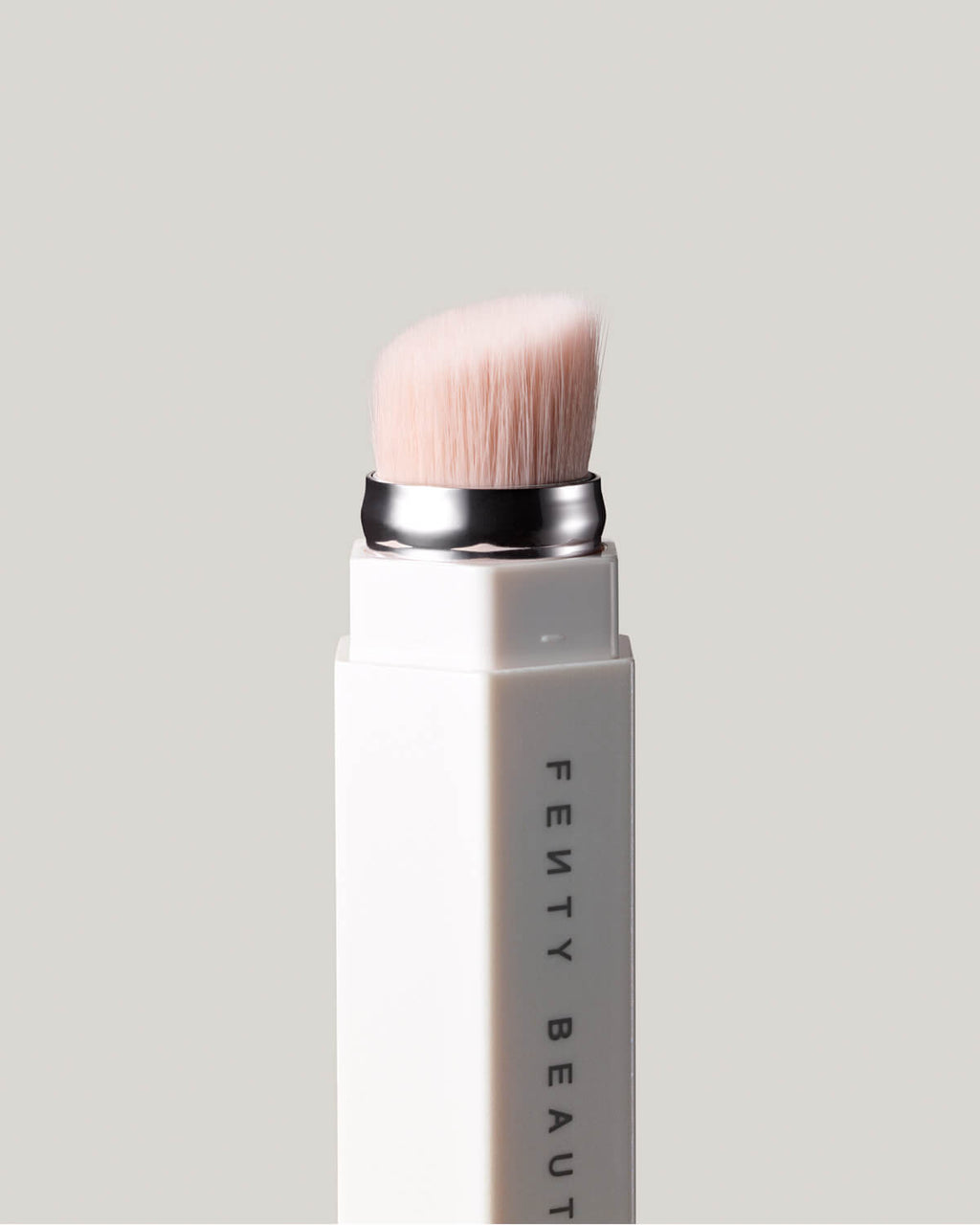 Portable Highlighter Brush 140 - fenty glowup Default Title Fenty Beauty Makeup Brushes