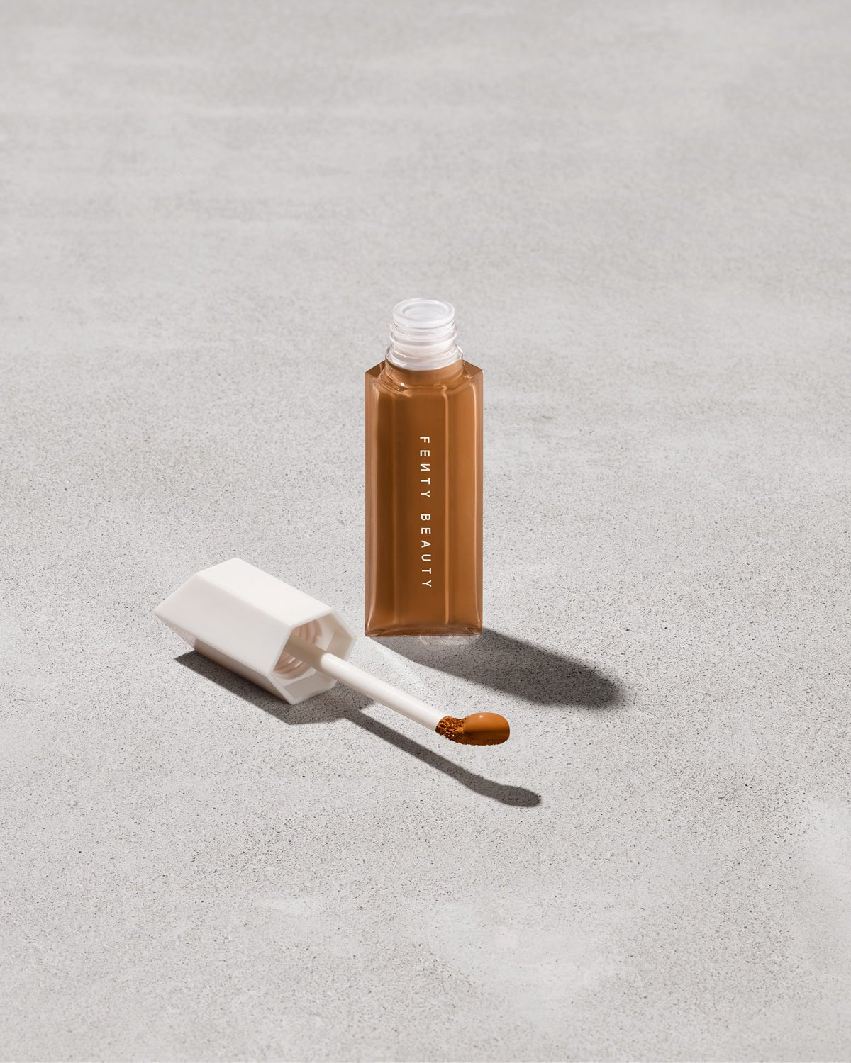 WE'RE EVEN HYDRATING LONGWEAR CONCEALER - fenty glowup 498N / Mini Fenty Beauty Foundations & Concealers