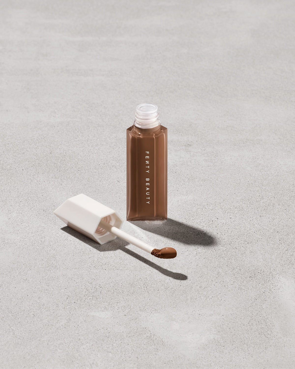 WE'RE EVEN HYDRATING LONGWEAR CONCEALER - fenty glowup 498N / Mini Fenty Beauty Foundations & Concealers